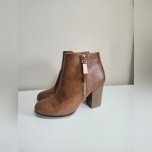 Apt 9 Cognac Brown Heeled Booties Gold Zipper 6